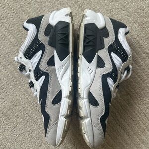 New Balance 850 Oreo White Black Size 9